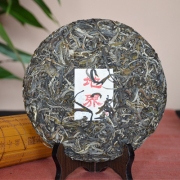 2016年地界纯料古树生茶357克饼茶