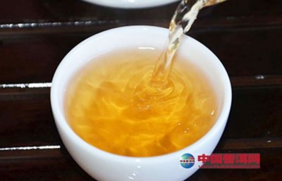 �ն�������ع��̾��ǲ�Ҷ�ں����ʵĻ��������Ĺ���