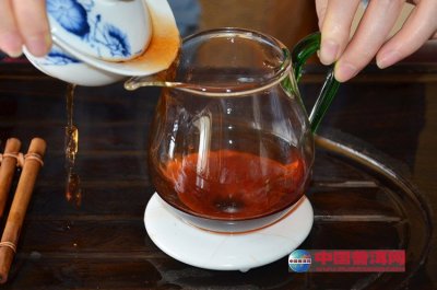 ��Ҷ�����б��ʵ��Ĵ�ԭ��